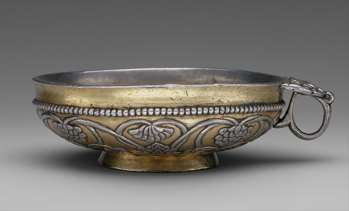 Large Cup with Ring 