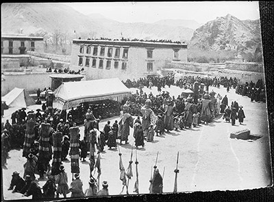 Procession in Sertre